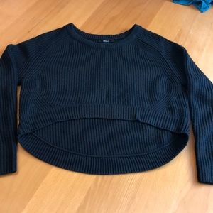 F21 // Black crop hi-lo Sweater